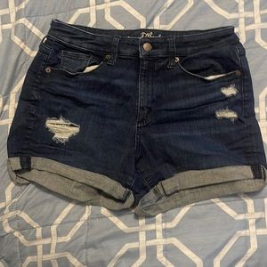 Universal Thread Shorts